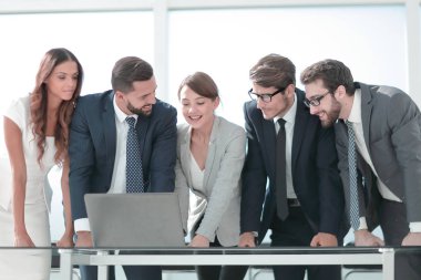 iş takım online bilgi kaydını tutar