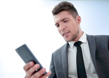 Telefon mesajý okuma ile ciddi iş adamı