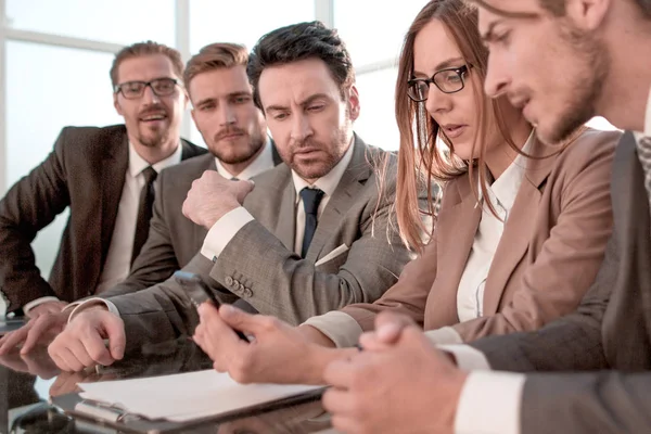 Negocios, trabajo en equipo, lluvia de ideas concepto . —  Fotos de Stock