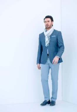 yan view.modern iş adamı ileri gider