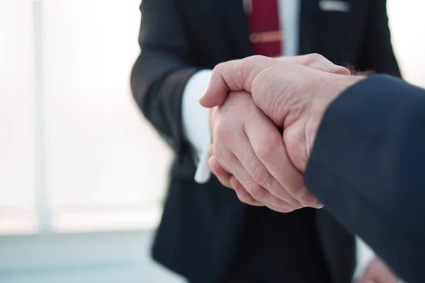 Close up.handshake parceiros de negócios. — Fotografia de Stock