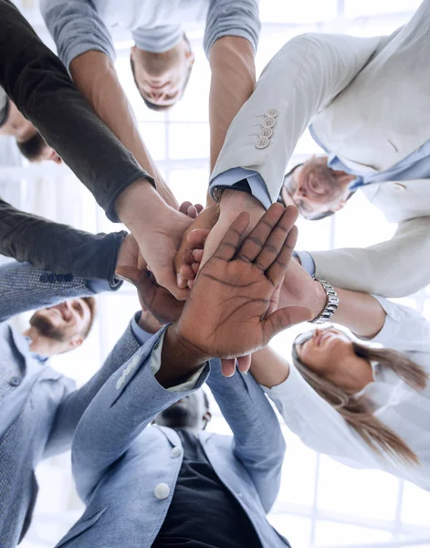 Business background.business laget att göra en bunt med händerna — Stockfoto