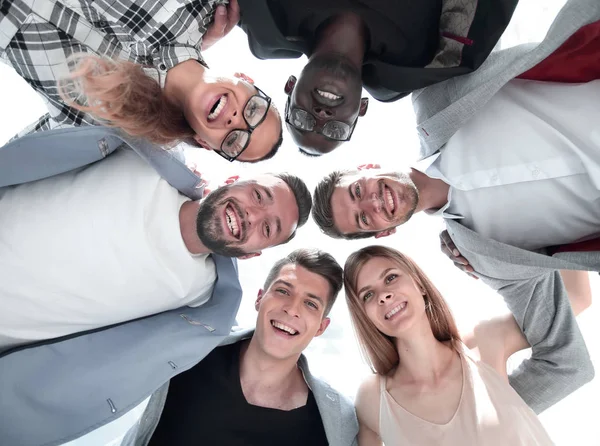 Bottom view.group erfolgreicher Geschäftsleute. — Stockfoto