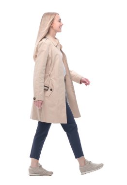 yan görünüm. şık genç kadın kopya alanı bakıyor.