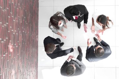 Üst Manzara. İş ekibi beyin fırtınası yapıyor.