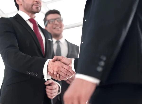 Close up .business people shaking hands — стоковое фото