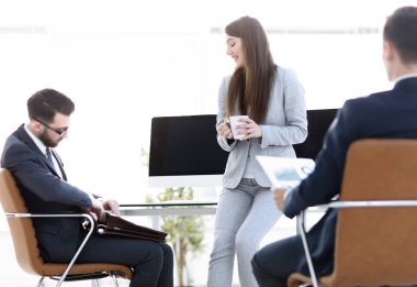 mali belgeleri tartışırken iş takım.