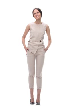 tam uzunlukta .gülümseyen modern genç bir kadının portresi.