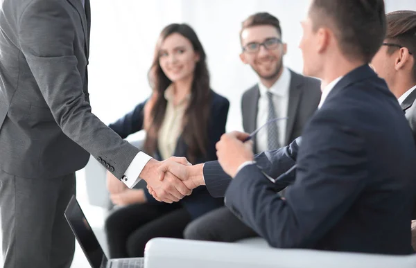 Empresario con las manos juntas. concepto de negocio . — Foto de Stock