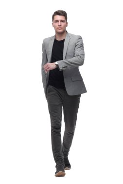 kendine güvenen genç adam öne çıkıyor. beyaz izole