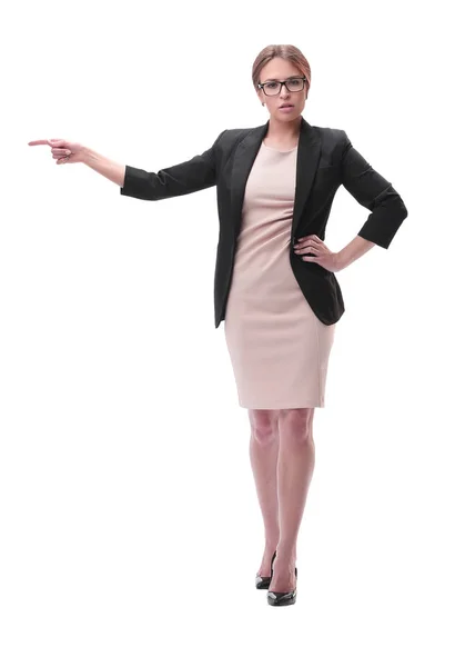 Full length . strict businesswoman pointing to the side — Stock Photo, Image