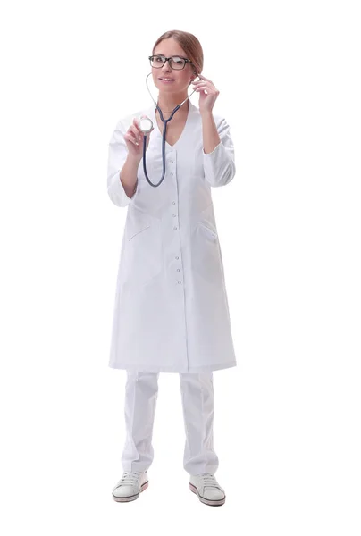 Серйозна жінка-лікар. ізольовані на білому — стокове фото