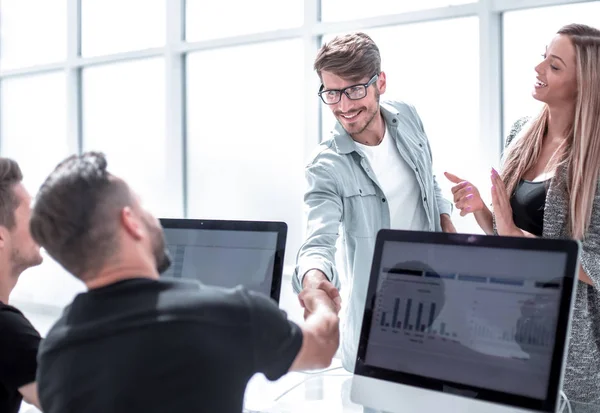 Business people shake hand in the indoor — Stock Photo, Image