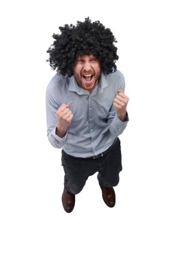 üst görünüm. peruk mutlu adam kameraya bakarak