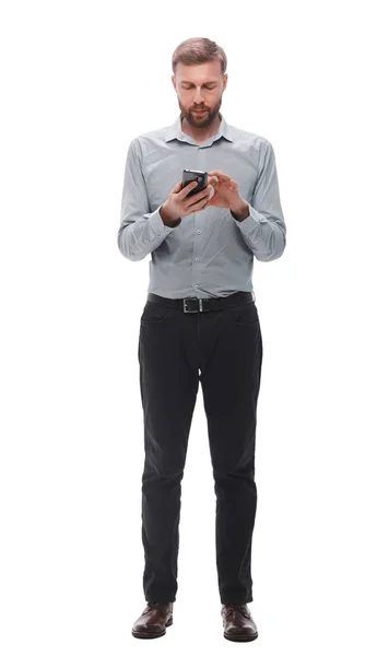 Yakışıklı iyi giyimli iş adamı akıllı telefonda internet sörf — Stok fotoğraf