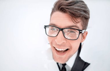 kendine güvenen işadamı ile bir beyaz kağıt duvar breaking