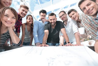 Grup Genç Mimarlar işbirliği içinde çalışma