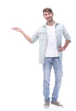 tam büyüme. kopya alanı üzerinde gösterilen başarılı genç adam.