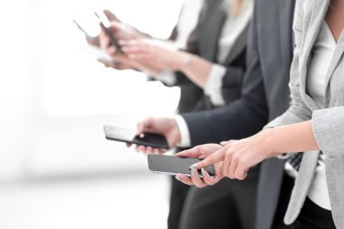 akıllı telefonlar ile çalışan closeup.a grubu