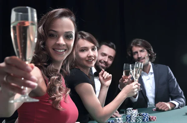 Girl drinking cocktail in casino — Stock Photo, Image