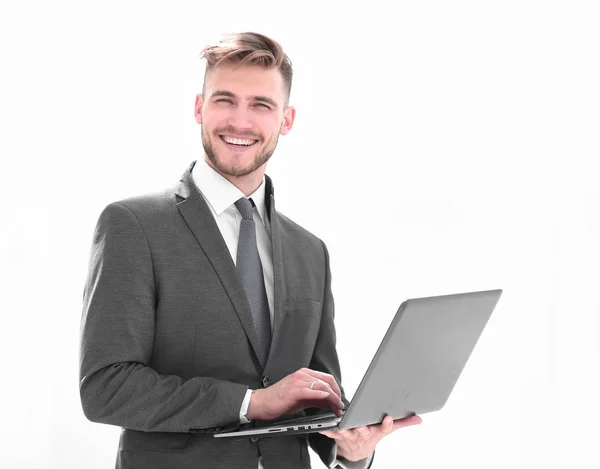 Close-up. de zakenman maakt gebruik van een nieuwe laptop — Stockfoto