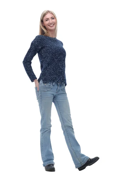 Självsäker ung kvinna i jeans. isolerad på vitt — Stockfoto