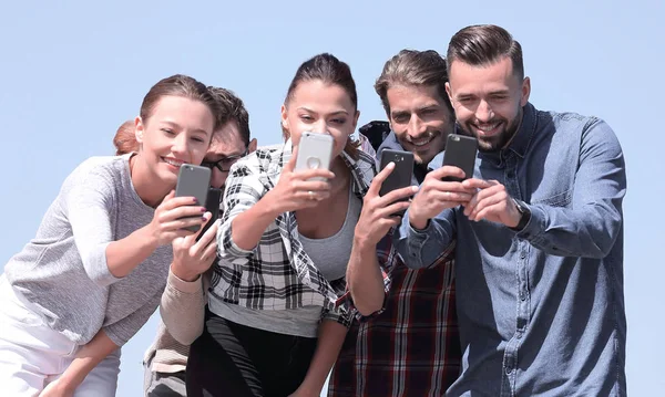 Portre. arkadaşlar öğrenciler bir selfie yapmak — Stok fotoğraf