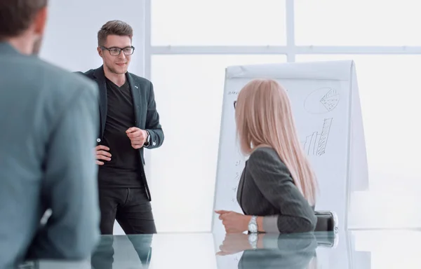 Businessman at a meeting with the business team — Stock Photo, Image