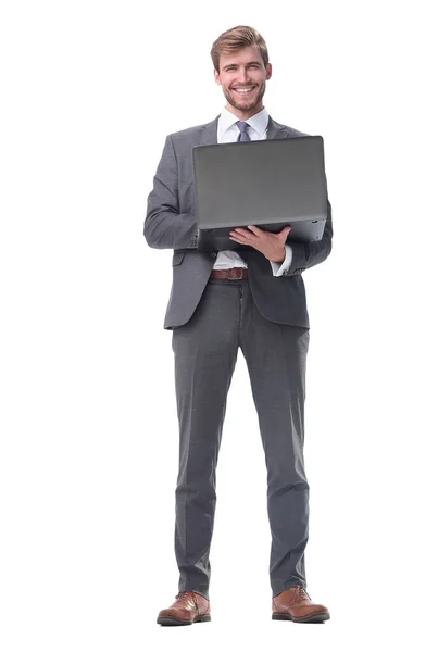 Em pleno crescimento. homem de negócios de pé com laptop aberto — Fotografia de Stock