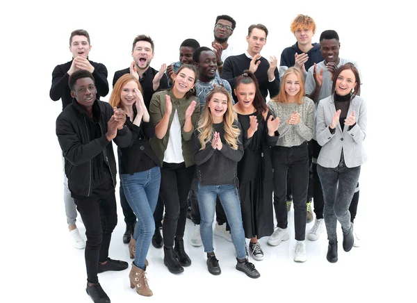 Gruppe fröhlicher junger Menschen steht zusammen. — Stockfoto