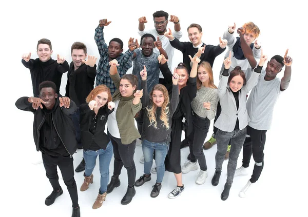 Groep diverse jongeren die naar de camera kijken — Stockfoto