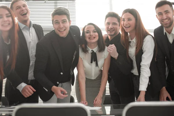 Succesvol business team op kantoor — Stockfoto