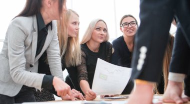 Çalışma grubu yeni mali stratejiyi tartışıyor