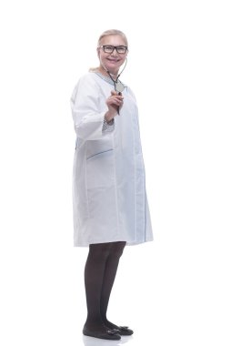 Tam gelişim. Kadın doktor steteskopunu gösteriyor..