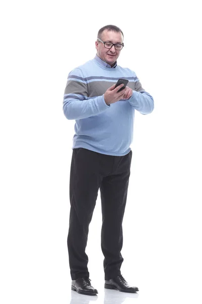 V plném růstu. atraktivní dospělý muž s chytrým telefonem — Stock fotografie