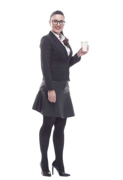 En pleine croissance. une femme d'affaires souriante avec un café à emporter — Photo