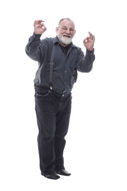 Tam gelişim. Neşeli yaşlı adam kameraya bakıyor.