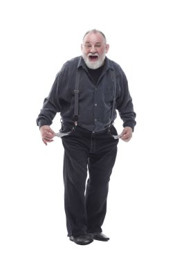 Şaşırmış yaşlı adam boş ceplerini gösteriyor.