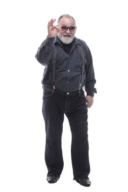 Başarılı yaşlı adam iyi bir hareket gösteriyor. bir beyaz üzerinde izole