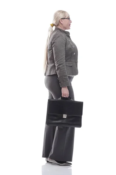 Amichevole donna d'affari con una valigetta in pelle. isolato su un bianco — Foto Stock