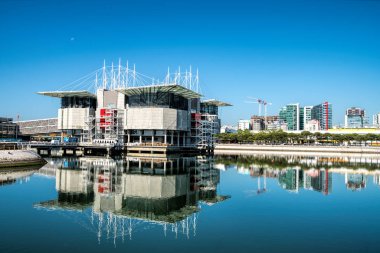 Lisbon, Portekiz - 06 Mayıs 2018: Görünüm, Lizbon Parque das Nacoes bulunur ve Avrupa'nın en büyük kapalı akvaryum Oceanarium.