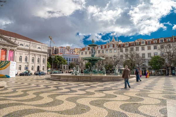 Лісабон Португалія Квітень 2018 Люди Ходять Dom Pedro Квадратний Також — стокове фото