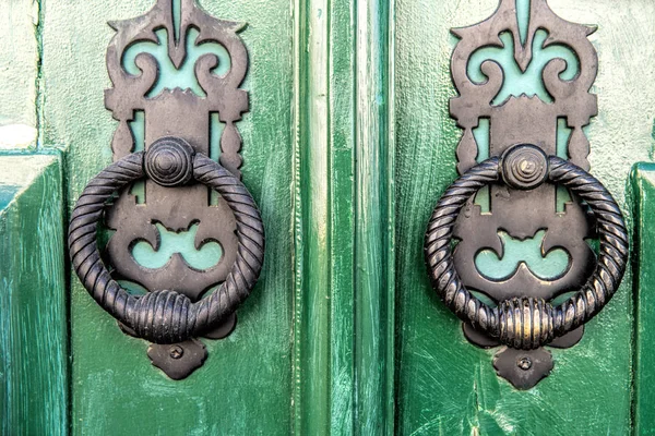 Old Wooden Entrance Door Antique Door Handle — Stock Photo, Image