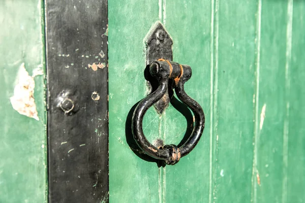 Old Wooden Entrance Door Antique Door Handle — Stock Photo, Image