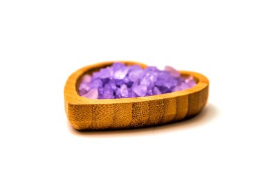 Sağlıklı deniz tuzu ahşap kase yakın çekim