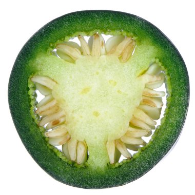 Beyaz Arka Plan üzerine Izole Jalapeno Biber Dilim