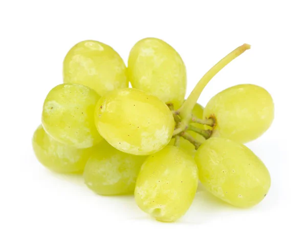 Racimo de uvas moscatel blancas aisladas sobre fondo blanco — Foto de Stock