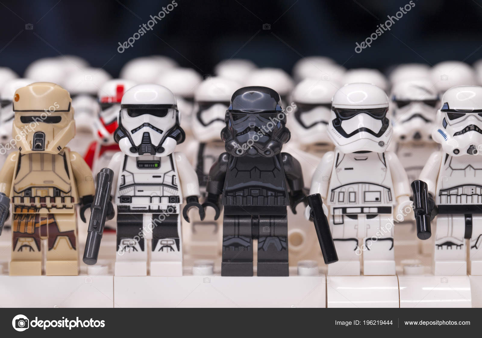 100 lego stormtroopers