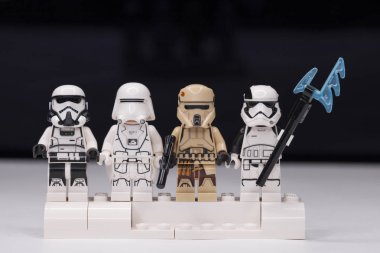 Rusya, 16 Mayıs 2018. Oluşturucu Lego Star Wars. Mini-Fırtına destan farklı bölümlerini gelen askerlerin isimlerinden