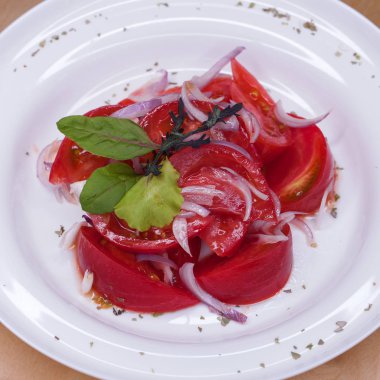 Domates ve soğan meze salata